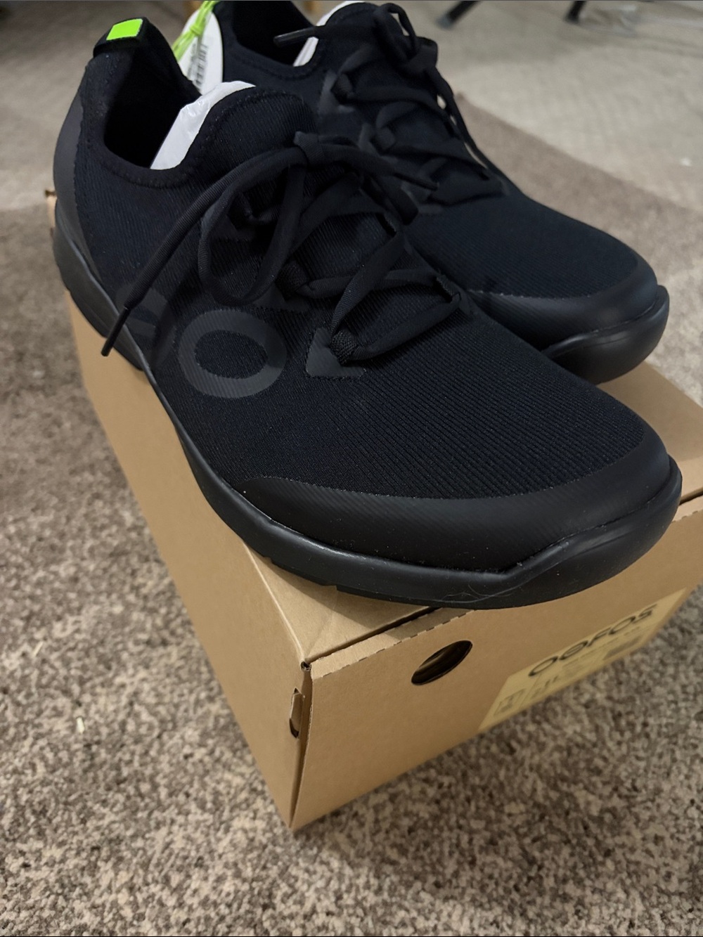 Men's Black OOFOS